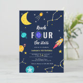 Bereik vier sterren op de vierde verjaardag kaart (Staand voorkant)
