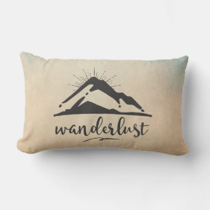 Berg met zonnestralen - Wanderlust Typografie Kussen