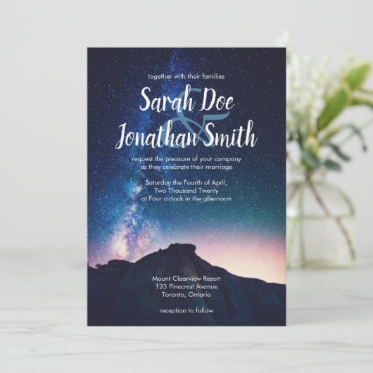 Bergen en Night Sky bruiloft uitnodiging (Staand voorkant)
