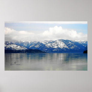 Bergen van het meer poster