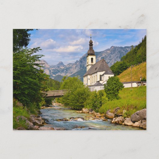 Bergkerk met stroomlandschap briefkaart (Voorkant)