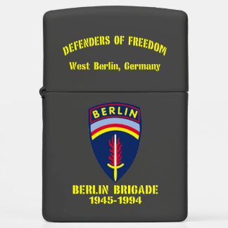 Berlijnse brigadeaansteker (met gele briefing)