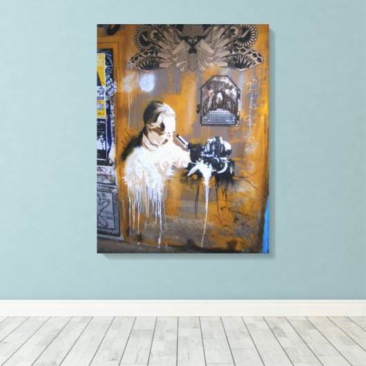 Berlijnse camera Graffiti Street art, echte wereld Canvas Afdruk (Insitu (Houten vloer))