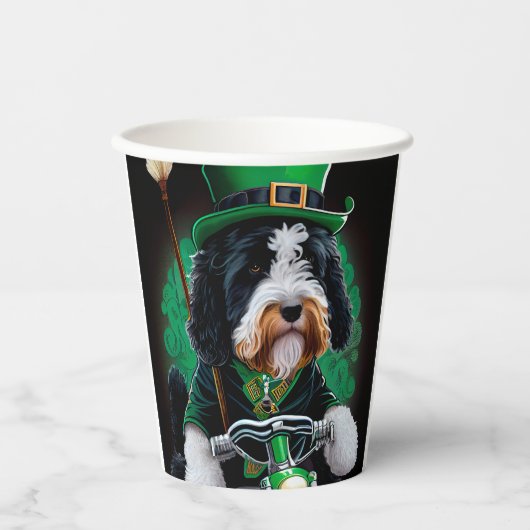 Bernedoodle Dog fiets St. Patrick's Day Papieren Bekers (Voorkant)