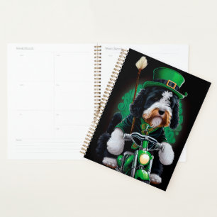 Bernedoodle Dog fiets St. Patrick's Day Planner