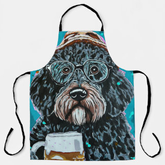 Bernedoodle met een mok schort