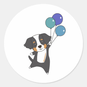 Bernese Mountain Dog vliegt met ballonnen. Ronde Sticker
