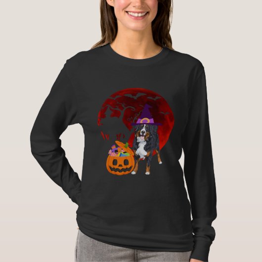 Bernese Mountain Dog with witch hat Candy Pumpkin  T-shirt (Voorkant)