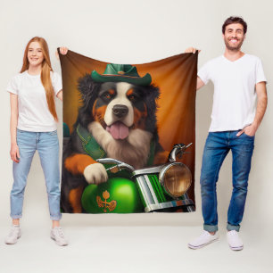 Bernese Mountain Driving Bike St. Patrick's Day Fleece Deken
