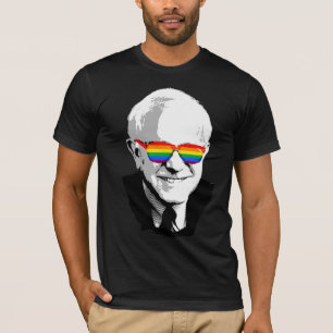 Bernie Sanders trots T-shirt