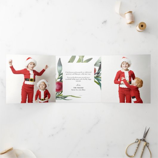 Berries d'hiver Holly Noël Triple Carte photo (Intérieur)