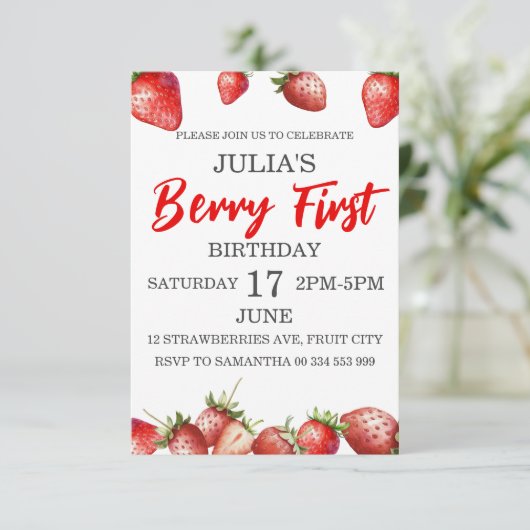 Berry First 1st Strawberry Anniversaire Invitation (Debout devant)