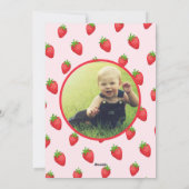 Berry First Birthday Invitation Invitation fraise (Dos)