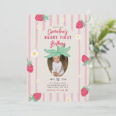 Berry First Birthday Party Invitation with Photo (Debout devant)