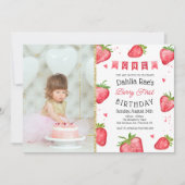 Berry First Birthday Strawberry Foto Kaart (Voorkant)