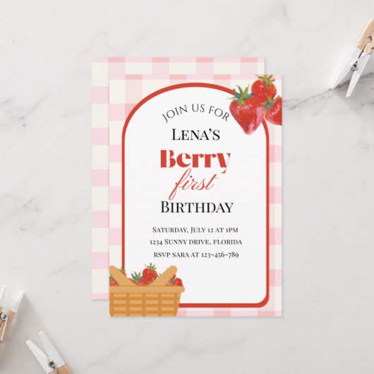 Berry First Birthday Strawberry Invitation (Devant/Arrière en situation)