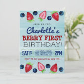 Berry First Birthday Strawberry Invitation Kaart (Staand voorkant)