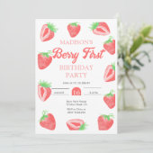 Berry First Strawberry Birthday Fotouitnodiging Kaart (Staand voorkant)