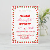 Berry First Strawberry Border Birthday Invitation  (Debout devant)