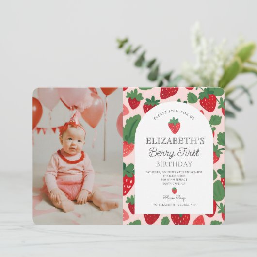 Berry Sweet Aardbei Pink Berry Eerste Verjaardag Kaart (Staand voorkant)