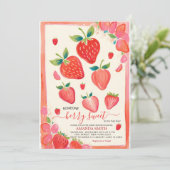 Berry Sweet Baby shower Strawberry Invitation (Debout devant)