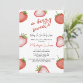 Berry Sweet Baby shower Strawberry Invitation (Debout devant)