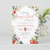 Berry Sweet Botanical Berries Script Baby Shower Kaart (Staand voorkant)