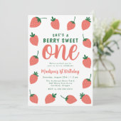 Berry Sweet One Strawberry 1st Birthday Kaart (Staand voorkant)