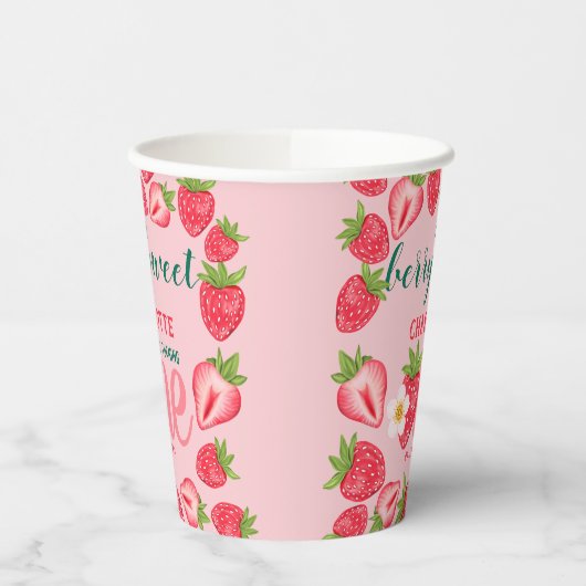 Berry Sweet Strawberry Baby 1st Birthday Party Papieren Bekers (Links)