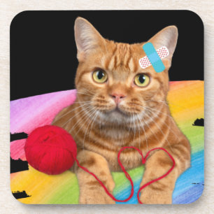 Beschadigde kat op regenboogachtergrond bier onderzetter