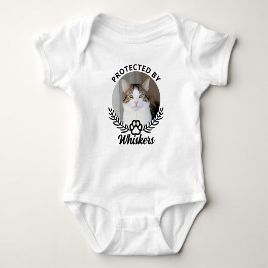Beschermd door Cat Custom Photo en Cat Name Romper (Voorkant)