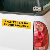 Beschermd door Trunk Monkey! Bumpersticker (Op Truck)