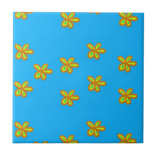 beschilderde bloemen op blauw tegeltje