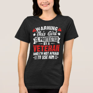 Beskermd Door Een Veteraan Trotse Dochter Van Een Tri-Blend Shirt
