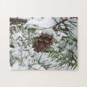 Besneeuwde pijnappel I Winter Natuurfotografie Legpuzzel