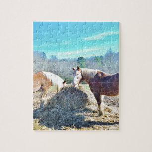 Bespaar conceptpaarden die hooi eten legpuzzel