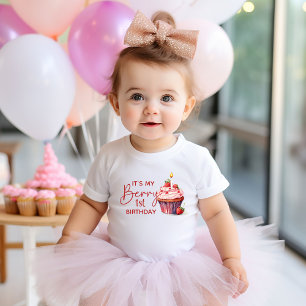 Bessie 1e verjaardag Roze Rode Aardbei Cupcake