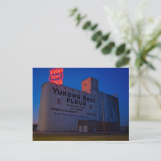 Beste Meelfabriek Yukon Neon Bord Bij Schemering Feestdagenkaart