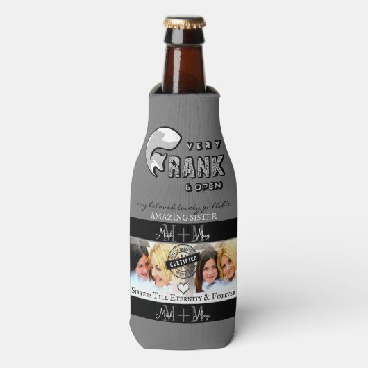 Beste zuster, monogram op maat: zwart-wit thema flesjeskoeler (Fles Voorkant)