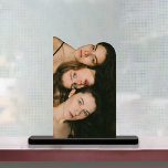 Besties Best Friends Photo Sculpture Cutout<br><div class="desc">Besties captivantes Meilleurs Amis Photo Sculpture Cutout - Art personnalisé pour vos souvenirs précieux. Découvrez nos superbes Besties Best Friends Photo Sculpture Cutouts - la façon parfaite d'élever vos souvenirs chéris à un tout nouveau niveau d'expression artistique. Éloignez-vous des cadres photo classiques et embrassez le charme captivant de ces Statues...</div>