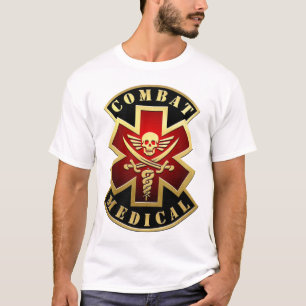 Bestrijding van medische schedel en zwaarden kruis t-shirt