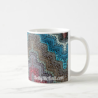 Bêta Betty's Boom Mug de 6DKB par Betty McKnit
