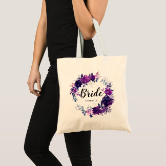 Betoverde Floral Paarse krans bruid monogram Tote Bag