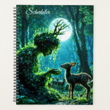 Betoverde natuurwachter die een babyree voert