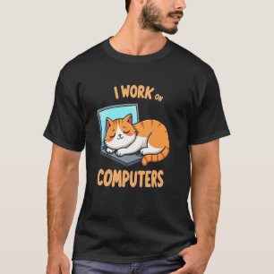 Bevallige Ik Werk Aan Computers Kat T-Shirt