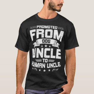 Bevorderd van Oom tot Hondenliefhebber van de Mens T-shirt