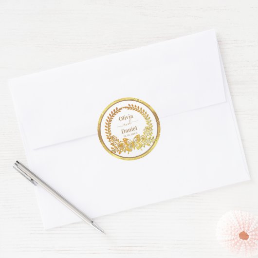 Bewaar de datum, gouden vlinder en bloem ronde sticker (Envelop)