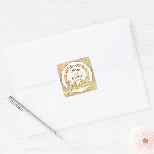 Bewaar de datum, gouden vlinder en bloem vierkante sticker (Envelop)