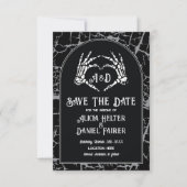 Bewaar de datum Halloween Skeleton Heart Hands Save The Date (Voorkant)