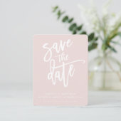 BEWAAR DEZE DATUM moderne kalligrafie schrift roze Save The Date (Staand voorkant)